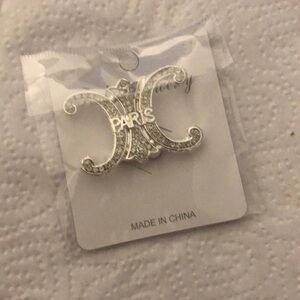 Ornate Silver Filigree Brooch Accessory